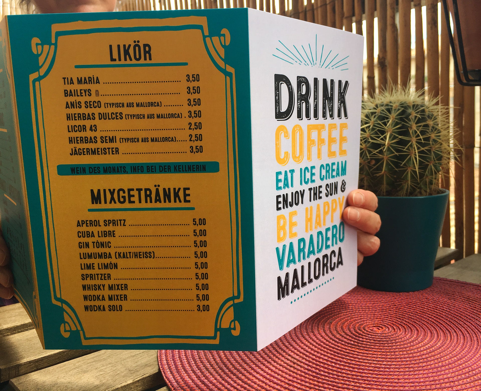 Diseño cartas de Restaurant y Cartel con un aire tradicional para Restaurantes